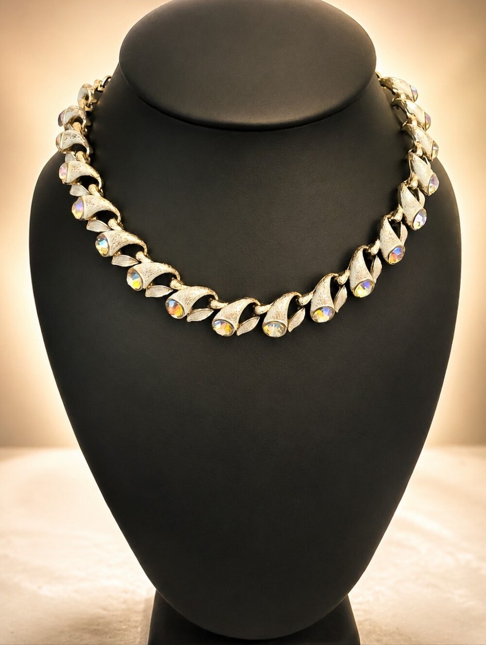 Vintage Mid-Century Modern Brushed Silver Aurora Borealis Necklace